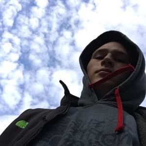 Meet your Posher, Nick